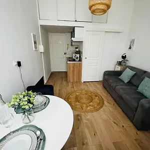 Appartement Joli Sur Le Port, Cannes